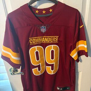Nike Men's Large Washington Commanders NFL Jersey